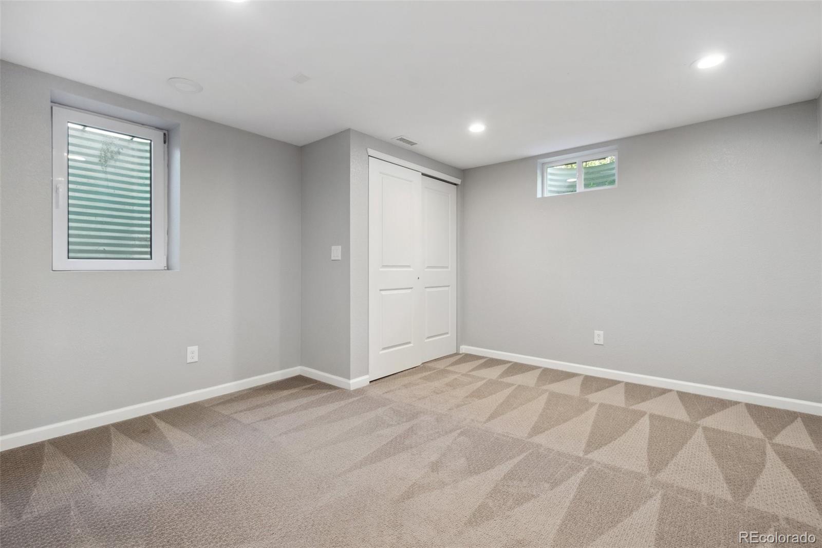 MLS Image #28 for 2261 s vrain street,denver, Colorado