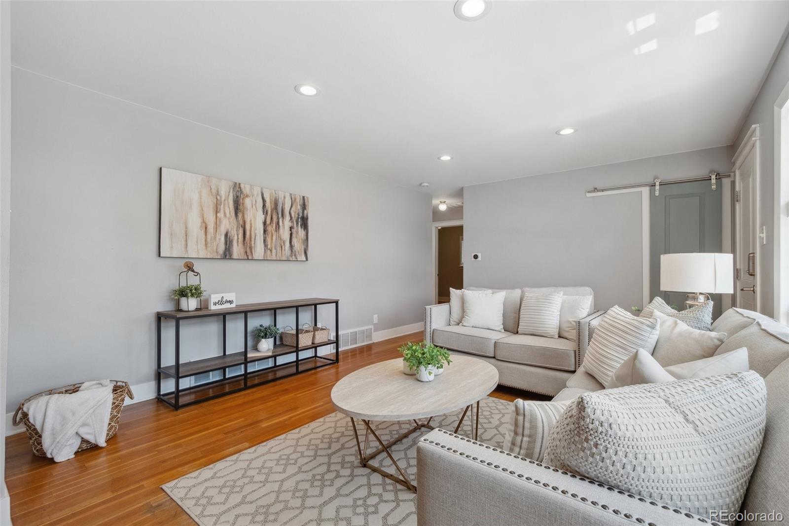 MLS Image #7 for 2261 s vrain street,denver, Colorado