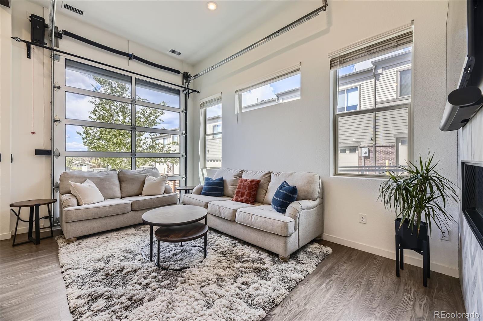 MLS Image #4 for 10117  morrison road,lakewood, Colorado