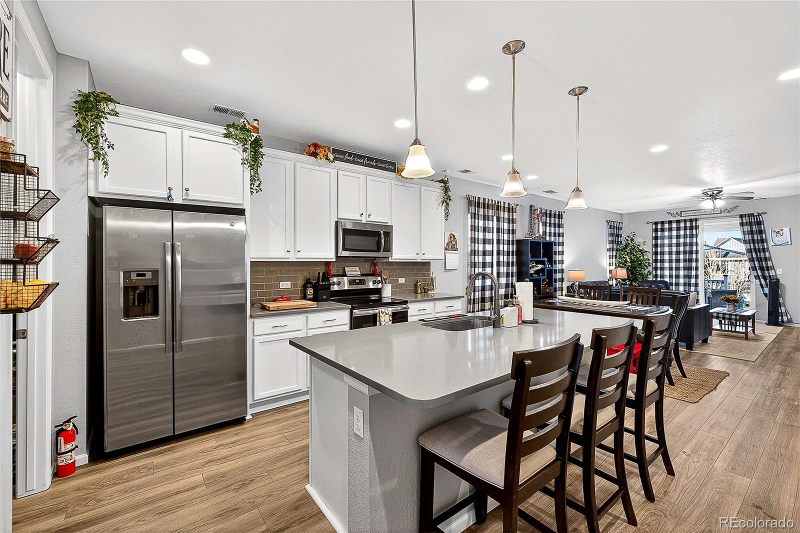 MLS Image #10 for 26811 e byers avenue,aurora, Colorado