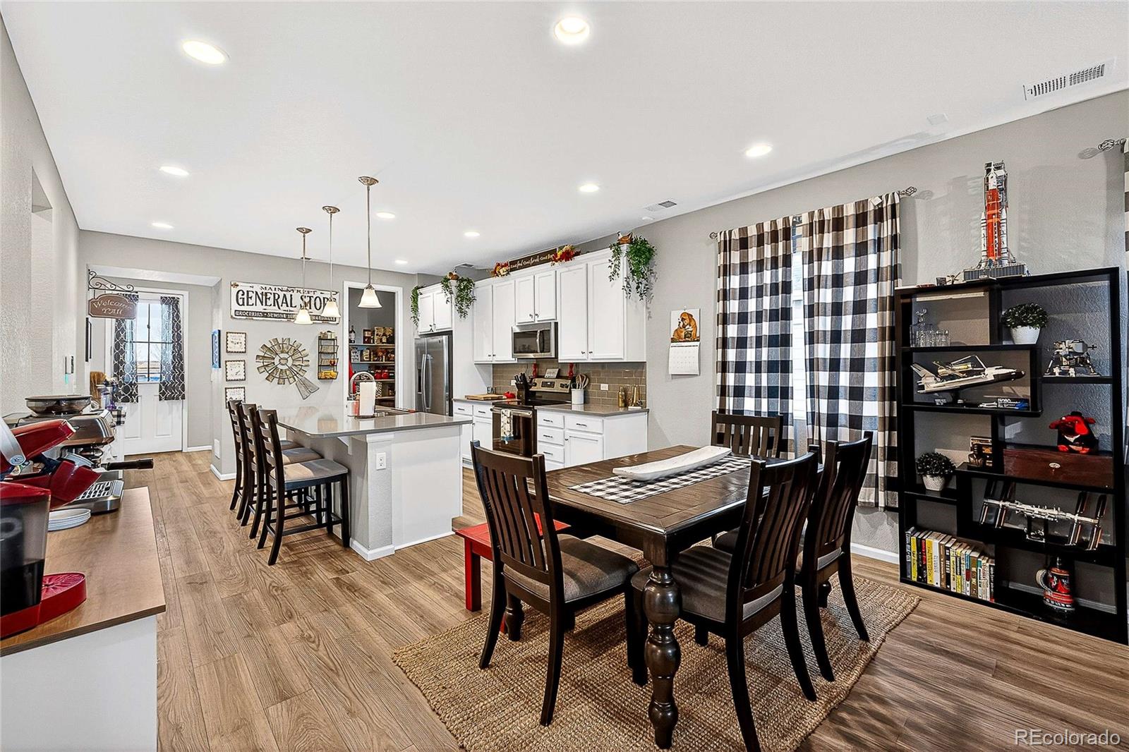 MLS Image #17 for 26811 e byers avenue,aurora, Colorado
