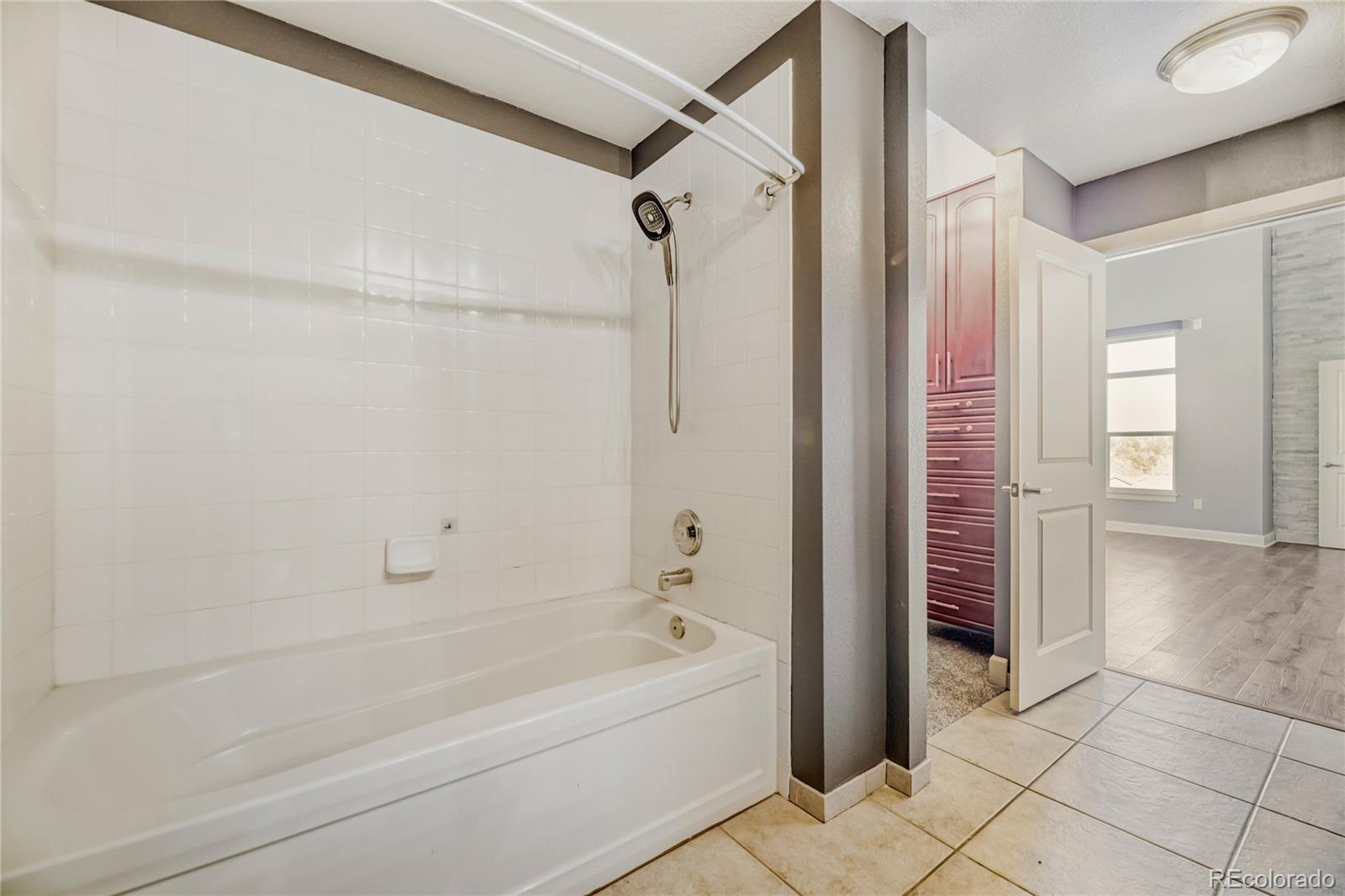 MLS Image #16 for 5677 s park place d302,englewood, Colorado
