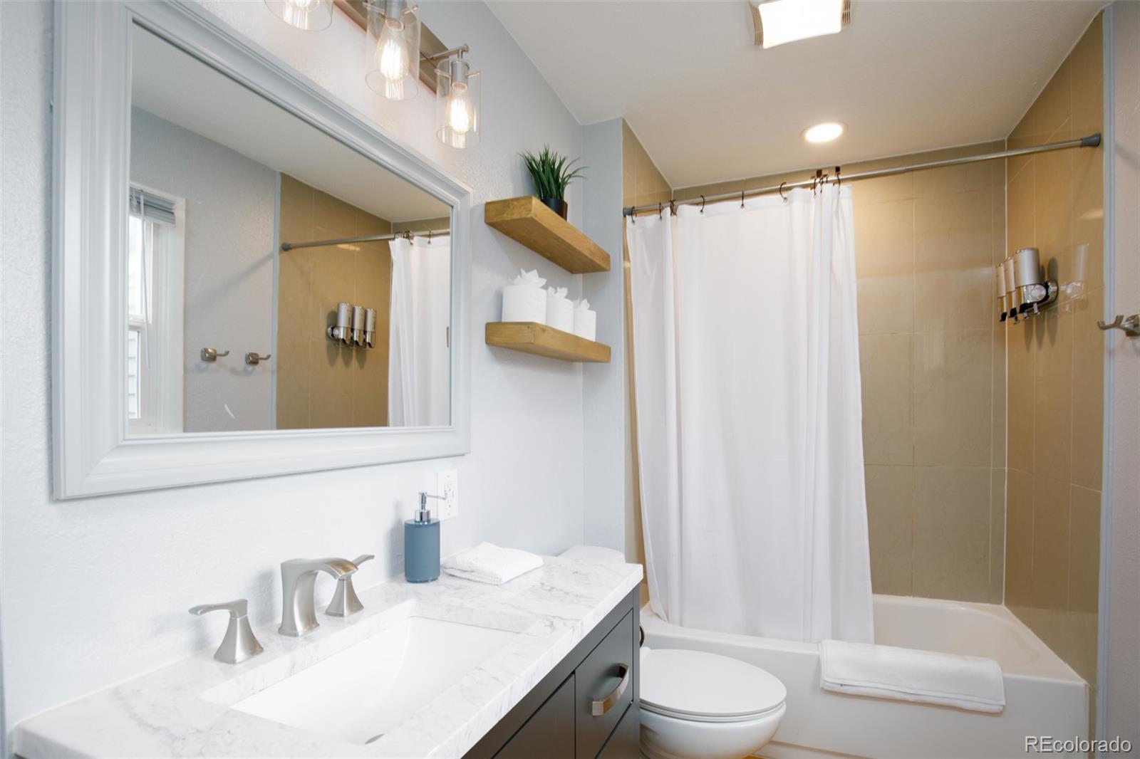 MLS Image #13 for 124 s utica street,denver, Colorado