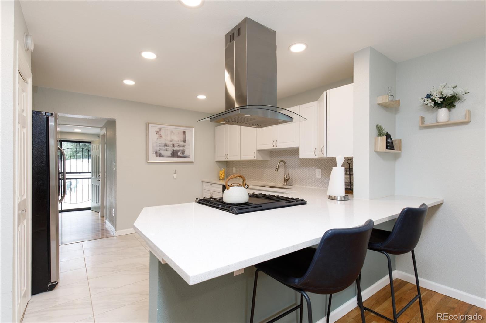 MLS Image #5 for 124 s utica street,denver, Colorado