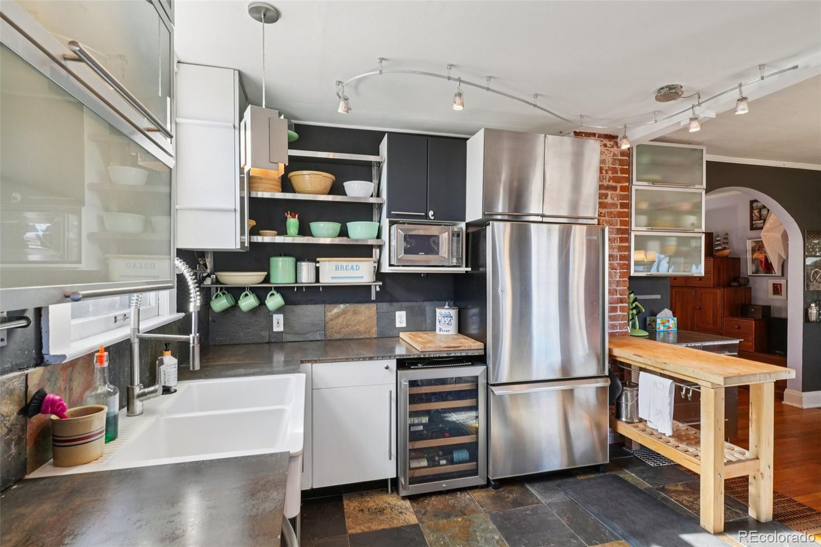 MLS Image #16 for 628  harrison street,denver, Colorado
