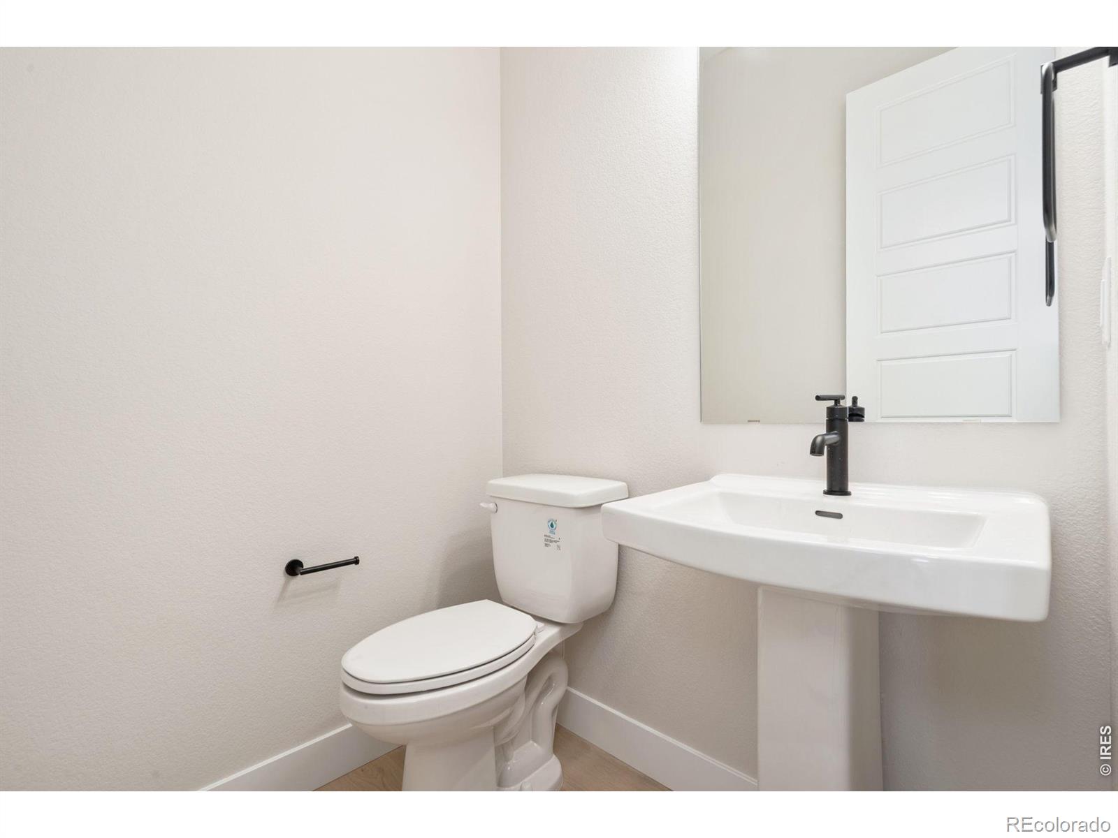 MLS Image #13 for 1683  sundown run drive,windsor, Colorado