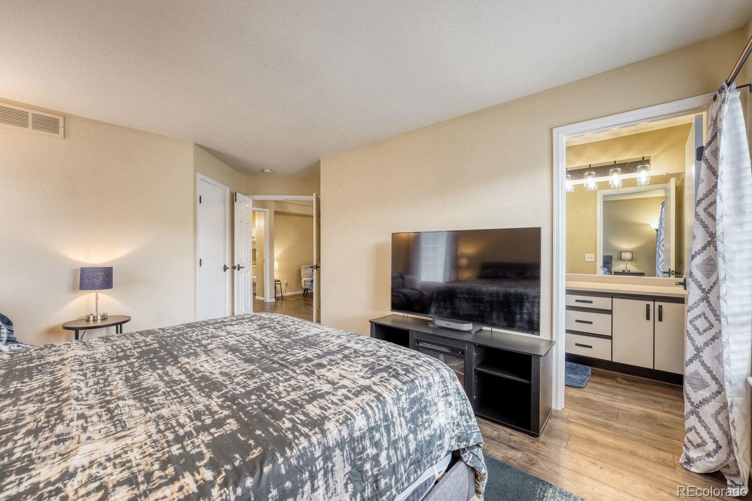 MLS Image #18 for 18765  burlington place,denver, Colorado