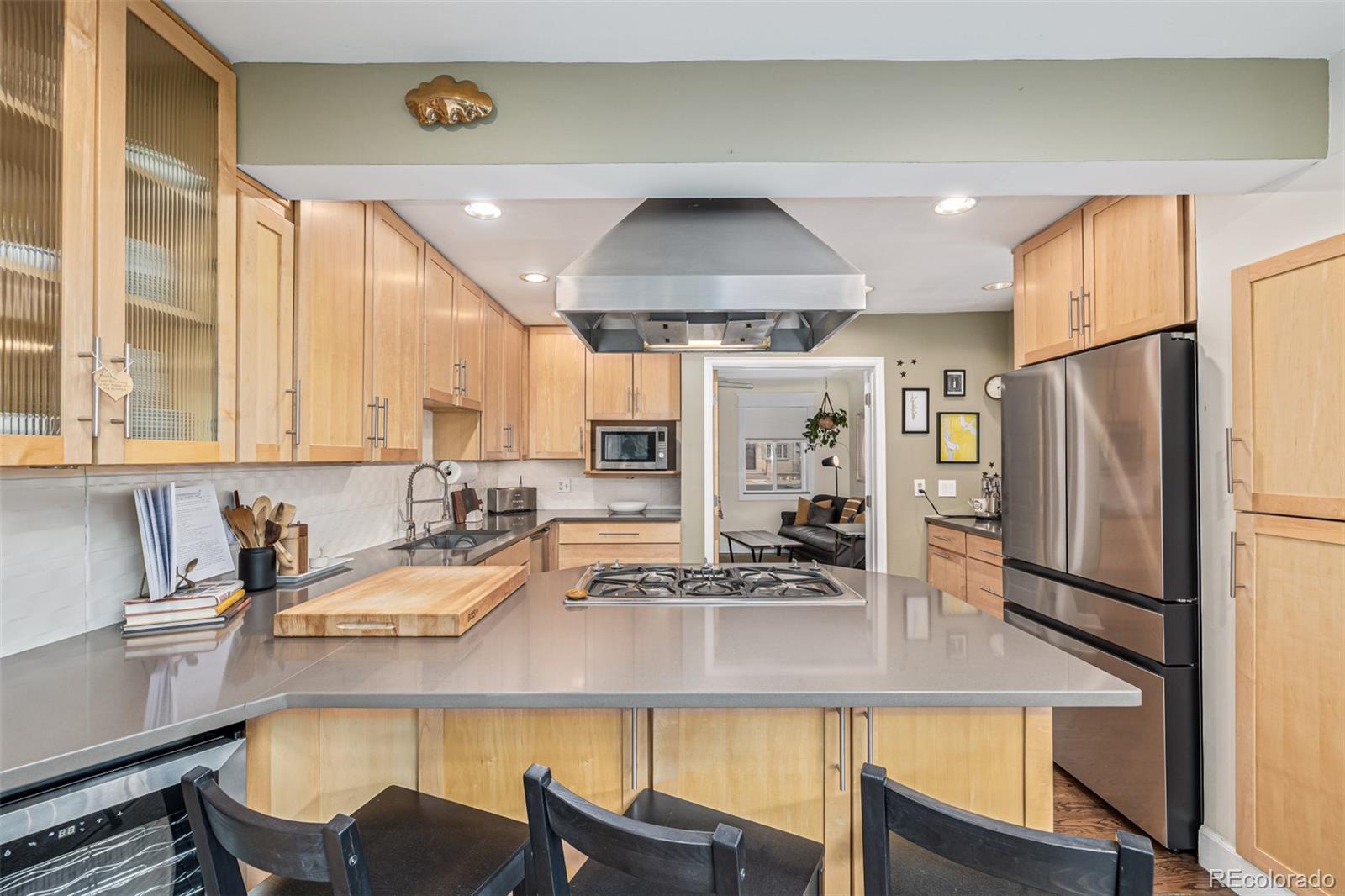MLS Image #10 for 1227  elm street,denver, Colorado