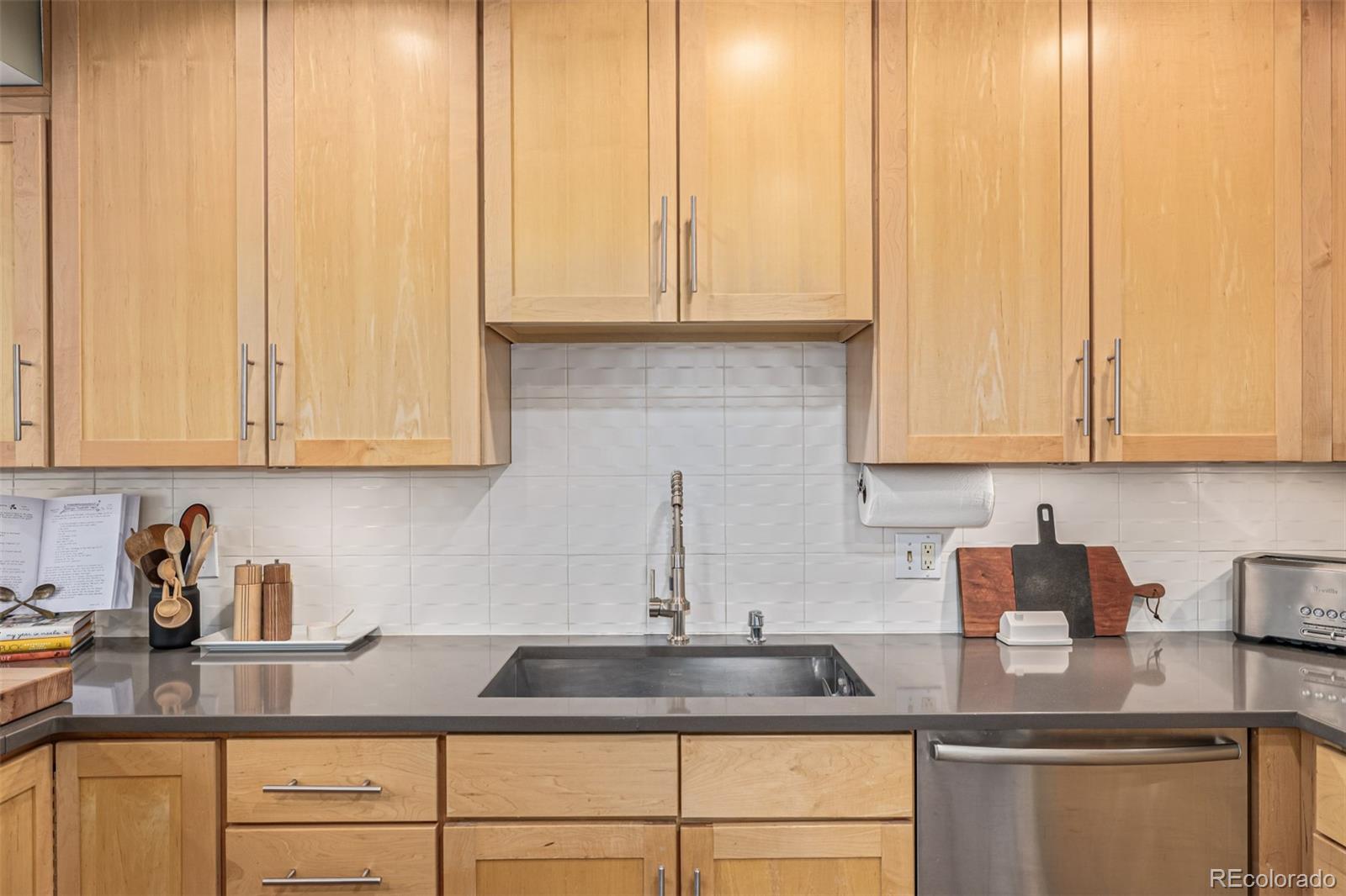 MLS Image #12 for 1227  elm street,denver, Colorado