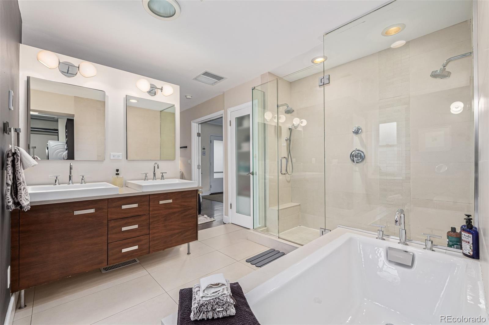 MLS Image #15 for 1227  elm street,denver, Colorado