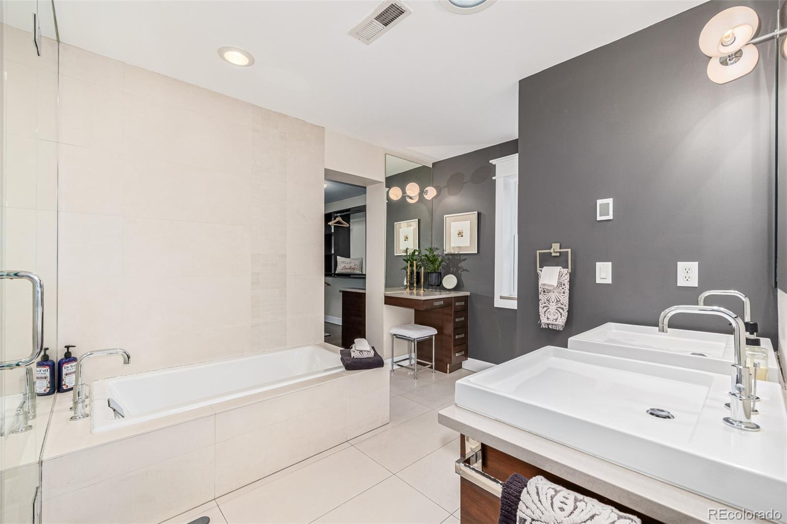MLS Image #16 for 1227  elm street,denver, Colorado