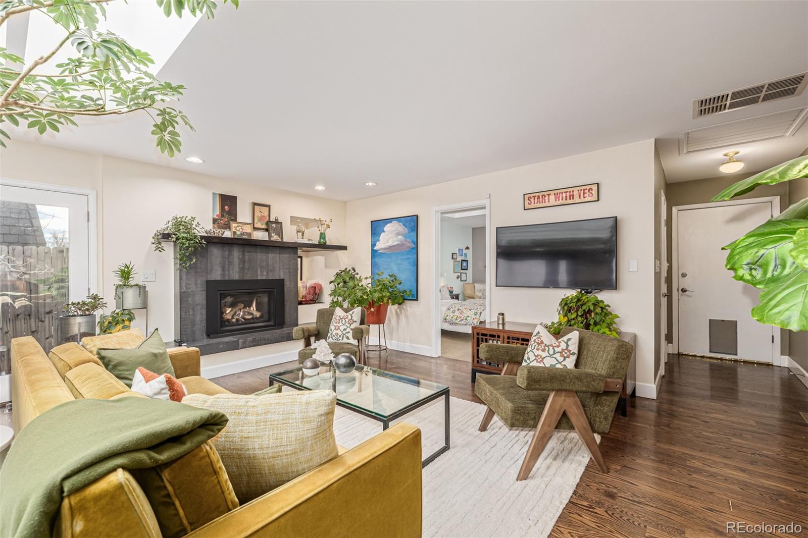 MLS Image #2 for 1227  elm street,denver, Colorado