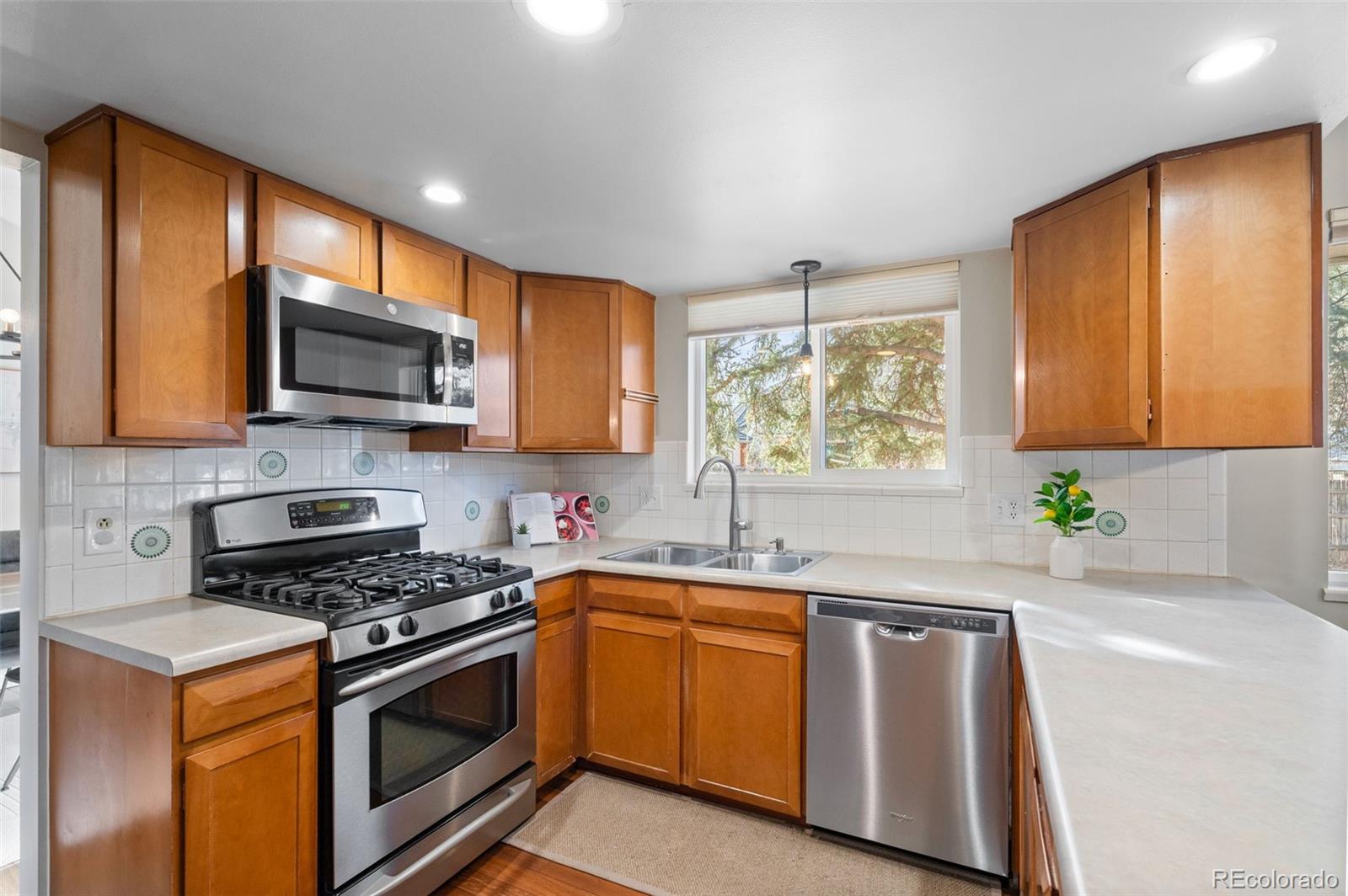MLS Image #11 for 3301  alkire court,golden, Colorado