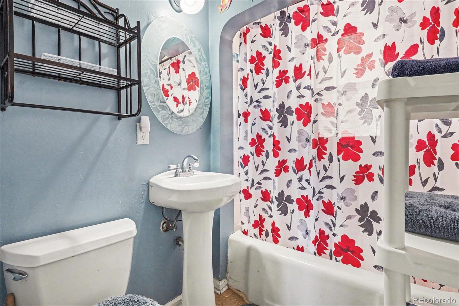 MLS Image #16 for 945 s eliot street,denver, Colorado