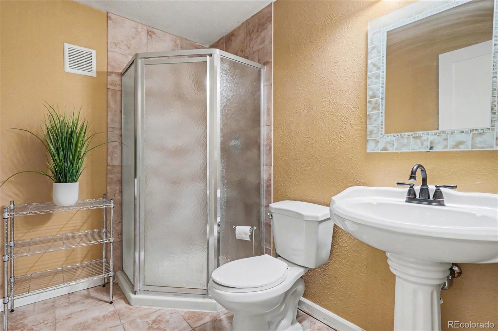MLS Image #9 for 945 s eliot street,denver, Colorado