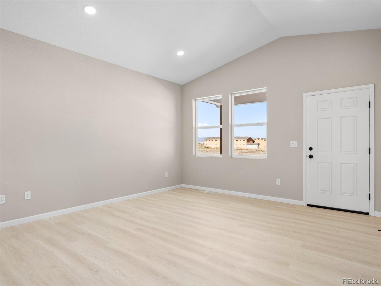 MLS Image #11 for 981 e waverly drive,pueblo, Colorado