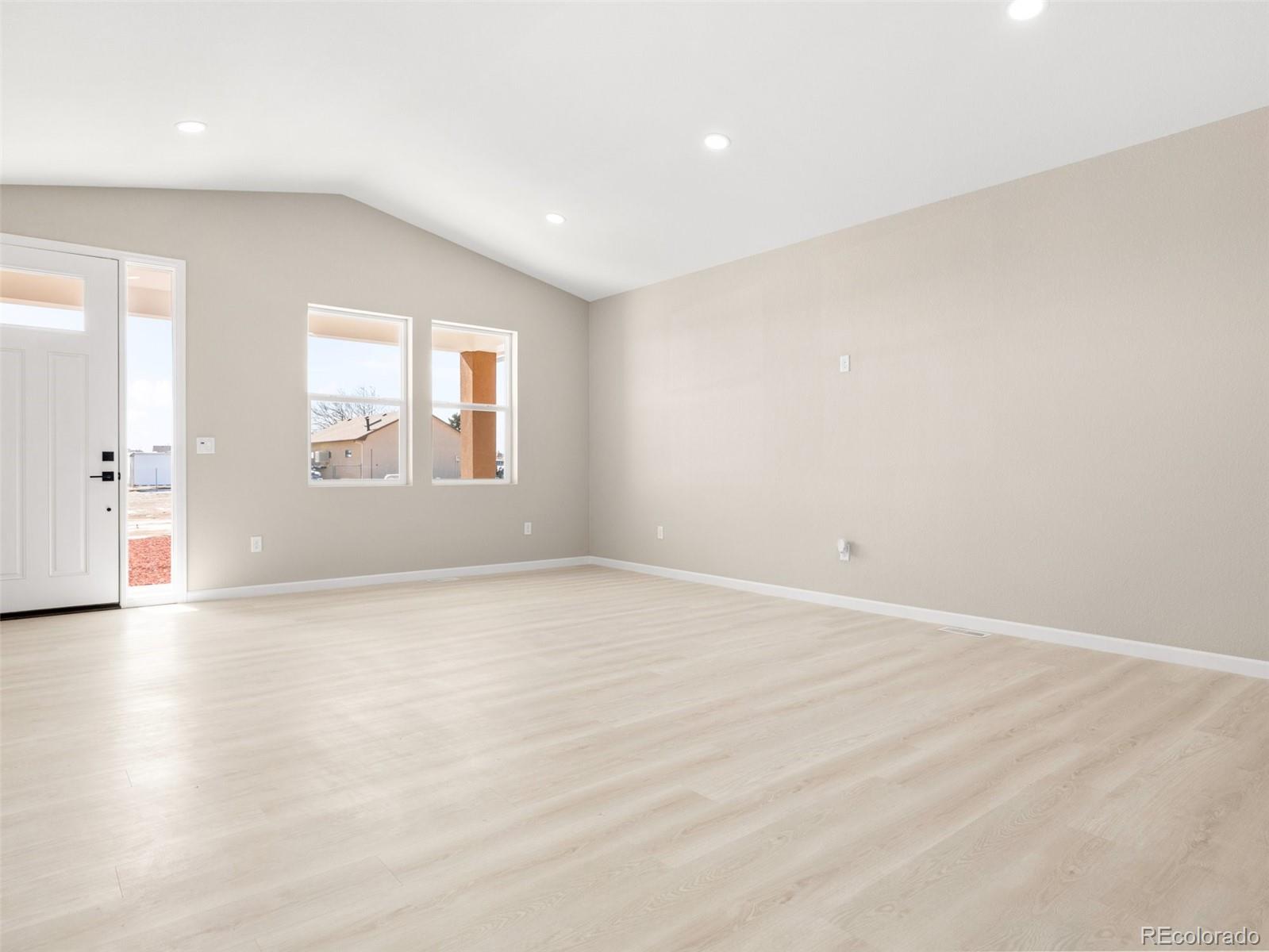 MLS Image #5 for 981 e waverly drive,pueblo, Colorado