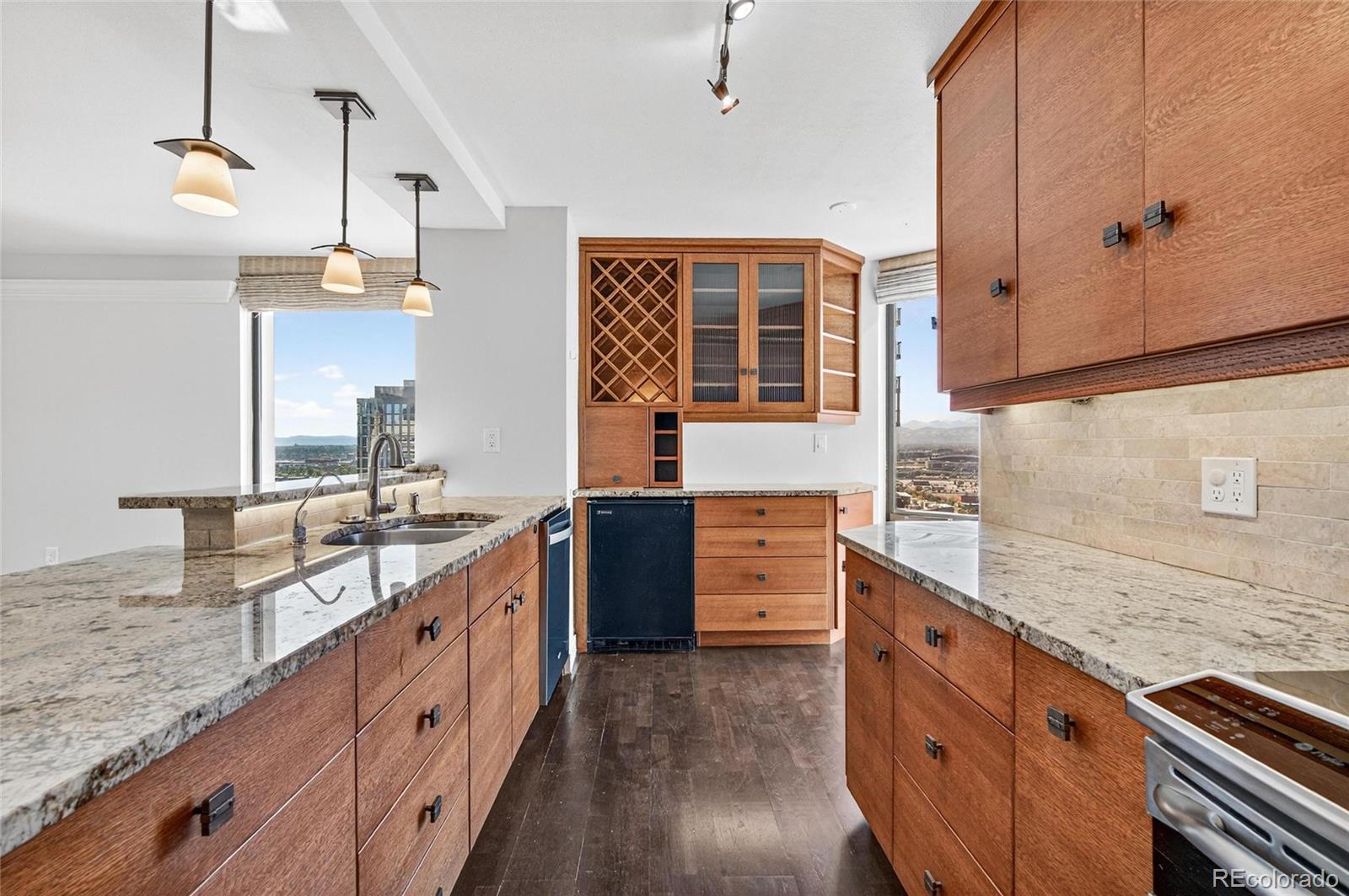 MLS Image #9 for 1625  larimer street,denver, Colorado