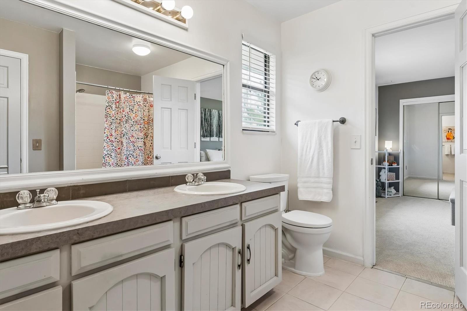 MLS Image #18 for 8281 s yukon way,littleton, Colorado