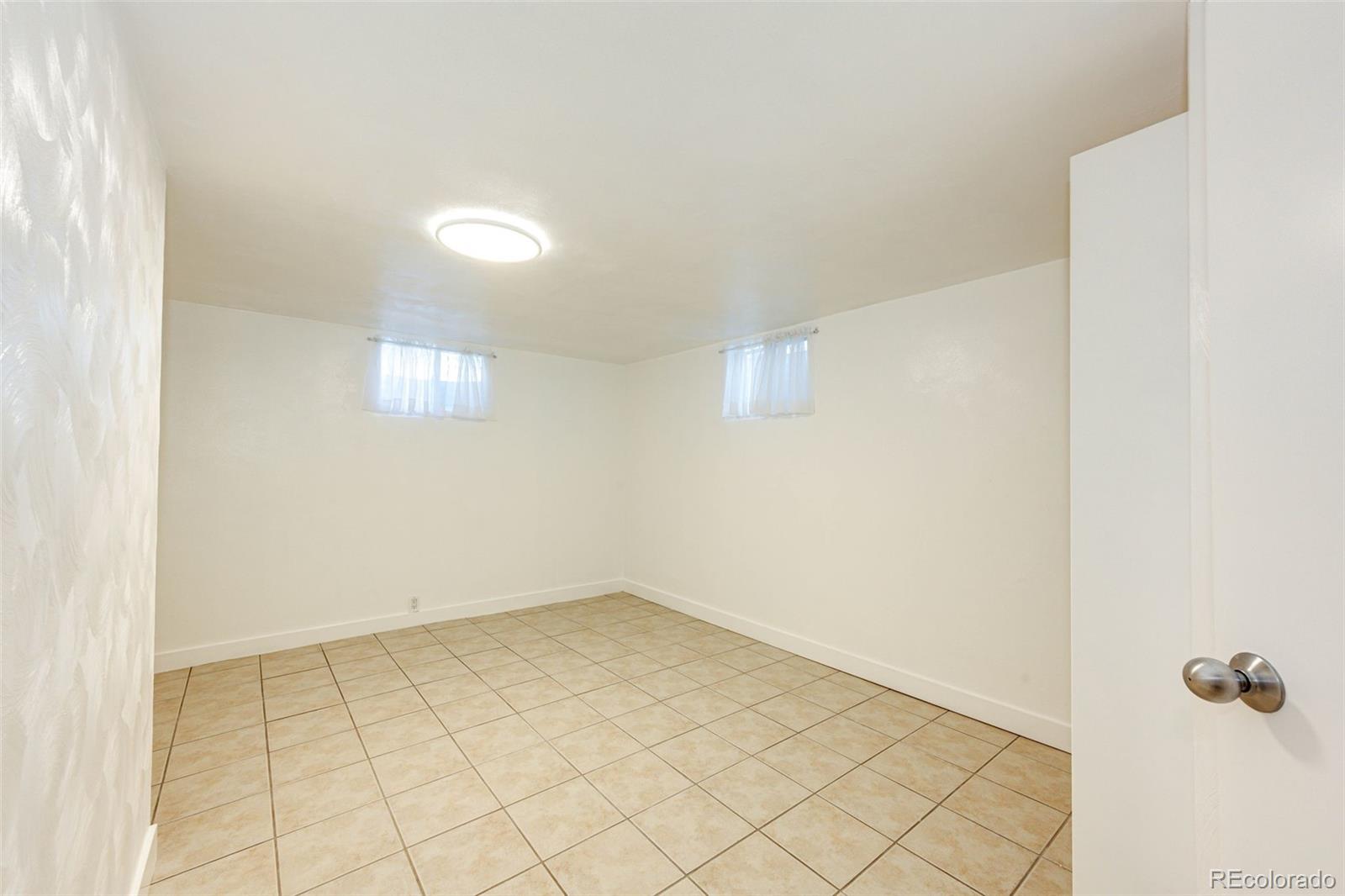 MLS Image #29 for 6123 s datura street,littleton, Colorado