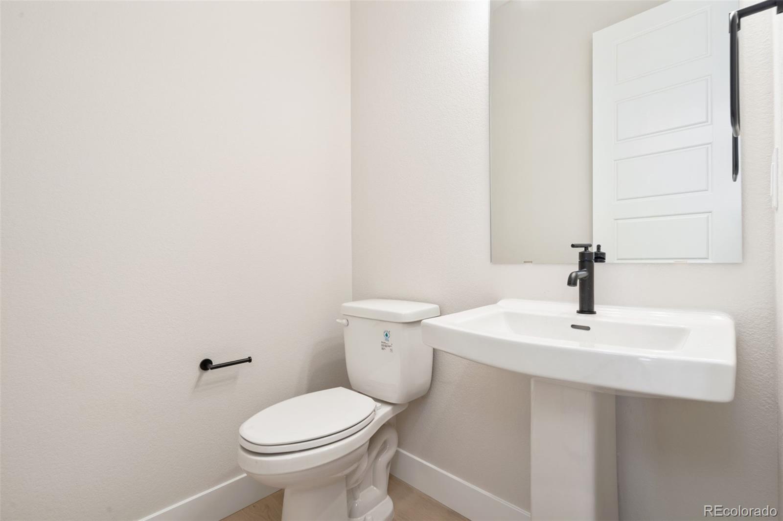 MLS Image #14 for 1683  sundown run drive,windsor, Colorado