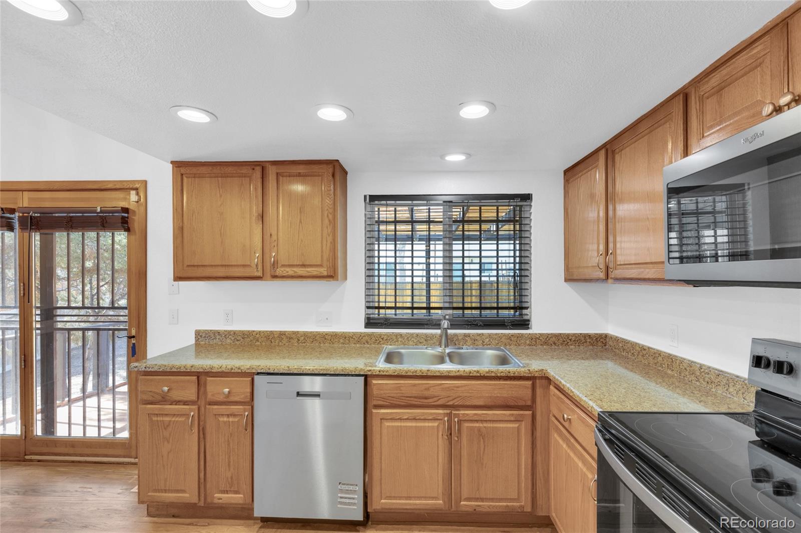 MLS Image #6 for 3703 s mission parkway,aurora, Colorado