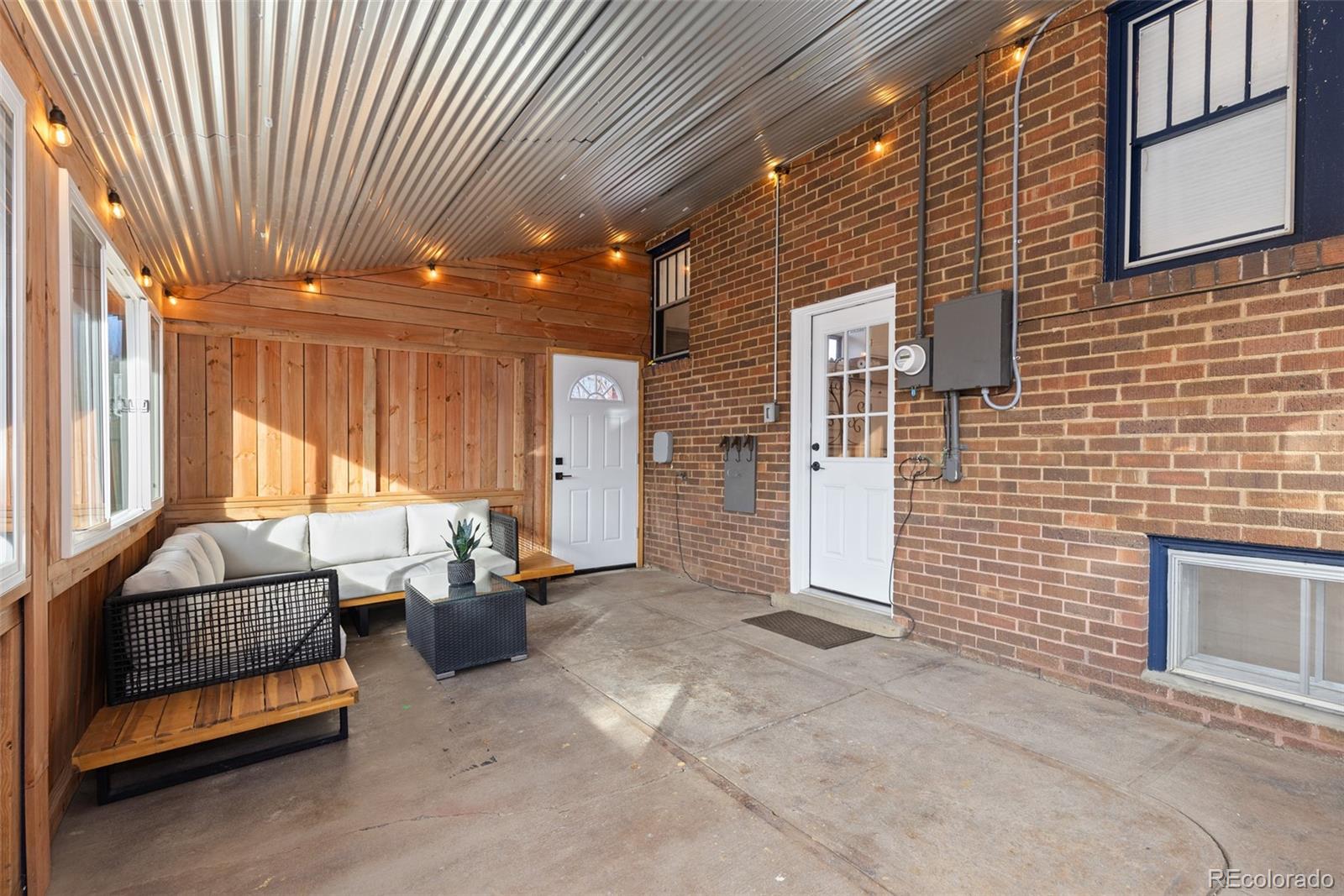 MLS Image #18 for 1901 s clarkson street,denver, Colorado