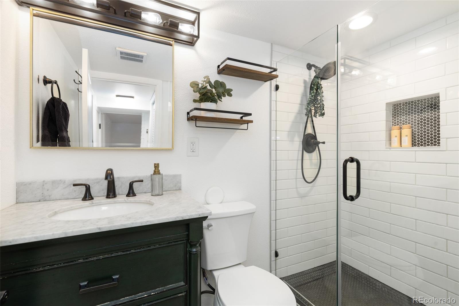 MLS Image #24 for 1901 s clarkson street,denver, Colorado