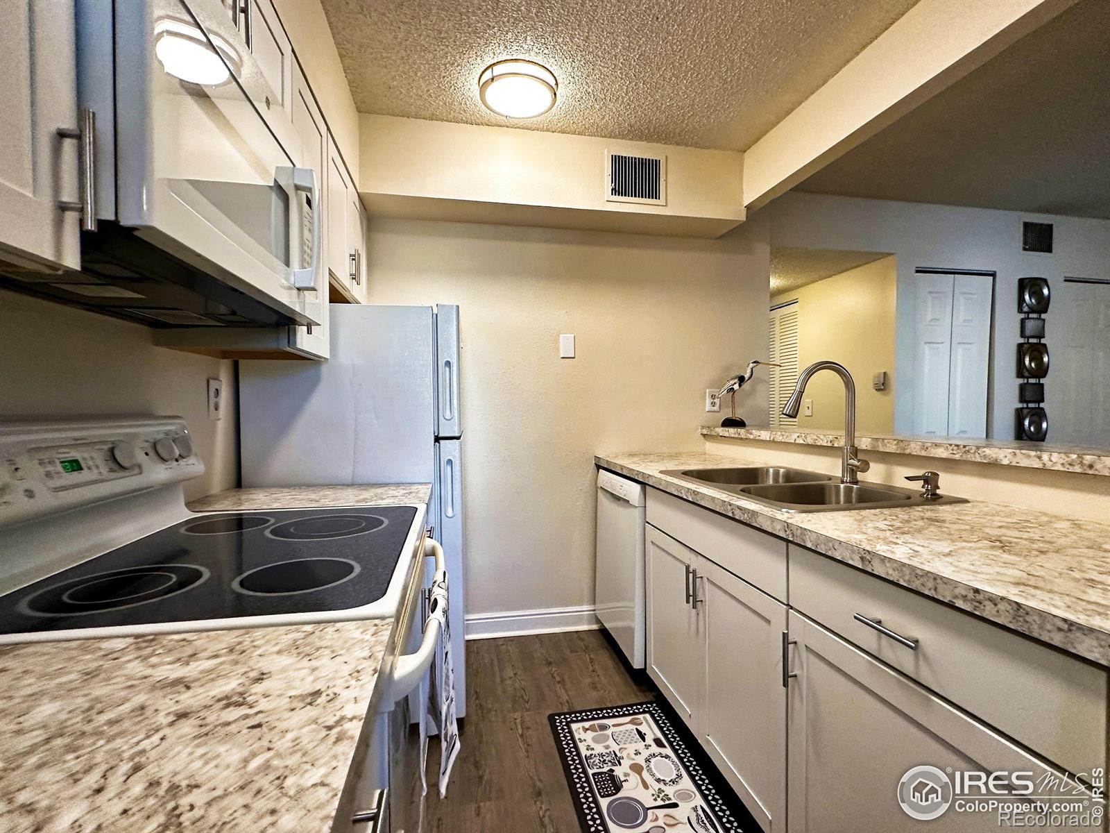 MLS Image #6 for 1705  heatheridge road,fort collins, Colorado