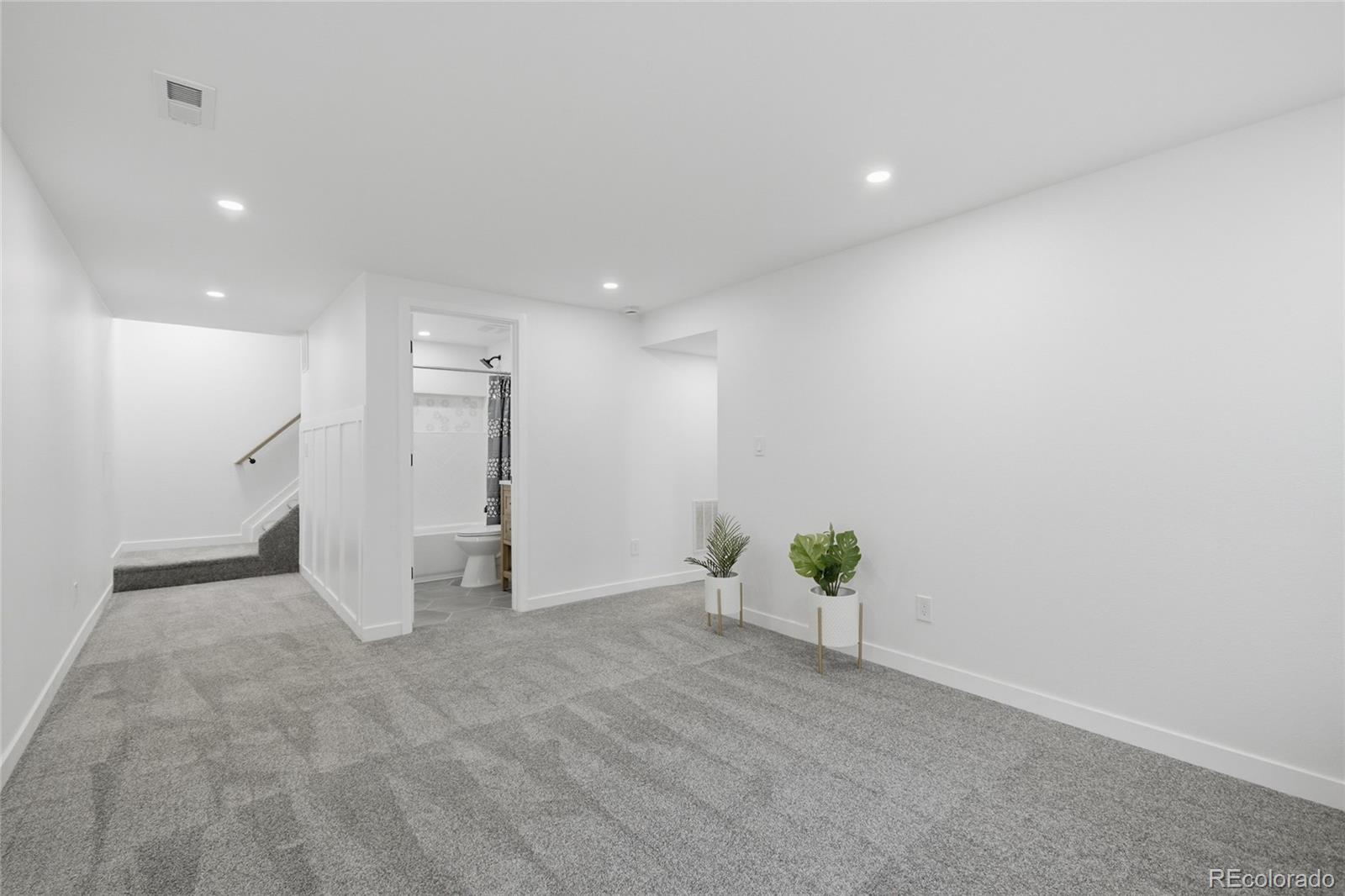 MLS Image #38 for 4184 s syracuse street,denver, Colorado