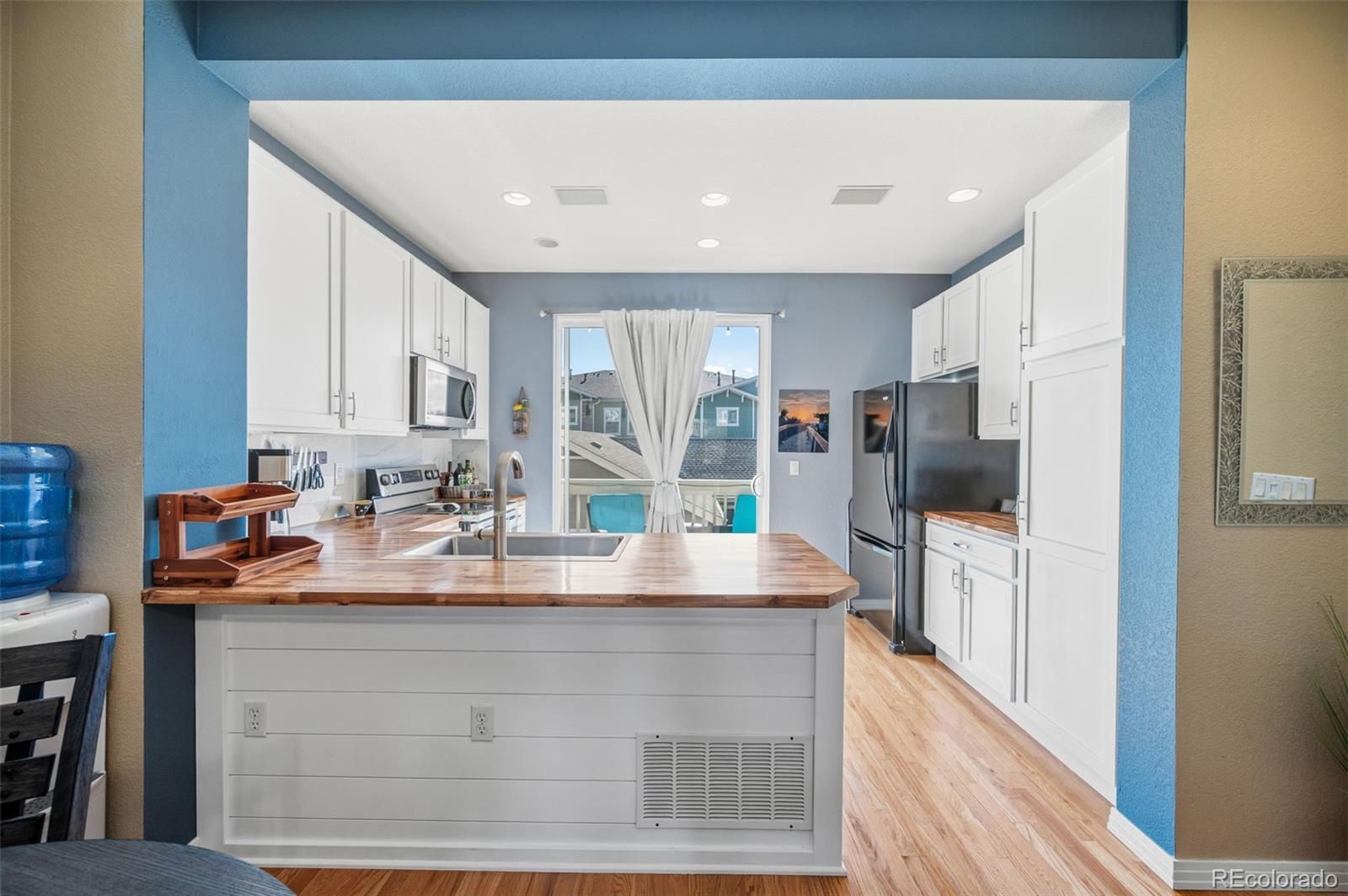 MLS Image #10 for 9543  pearl circle 105,parker, Colorado
