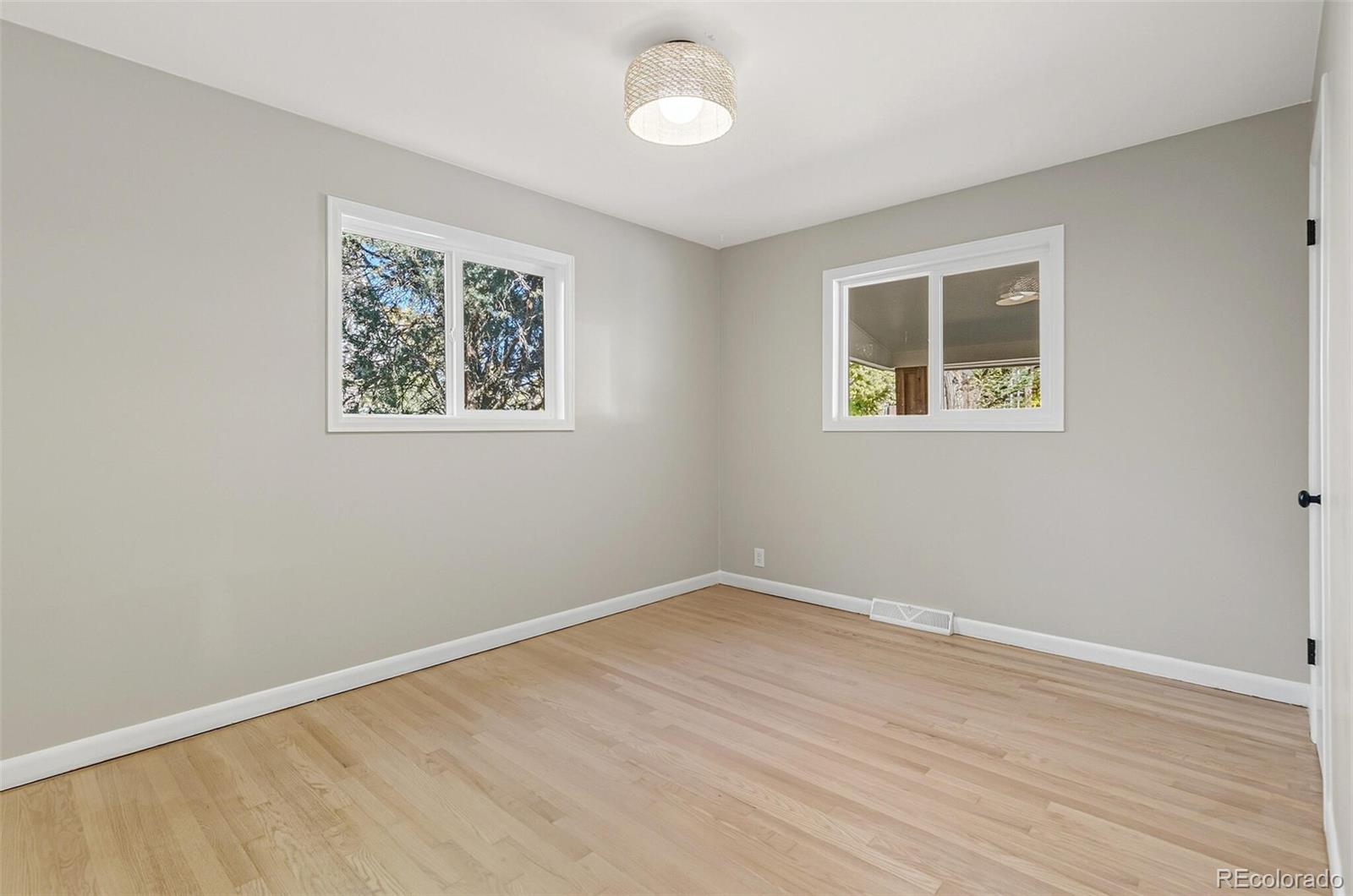 MLS Image #14 for 2987 s university boulevard,denver, Colorado