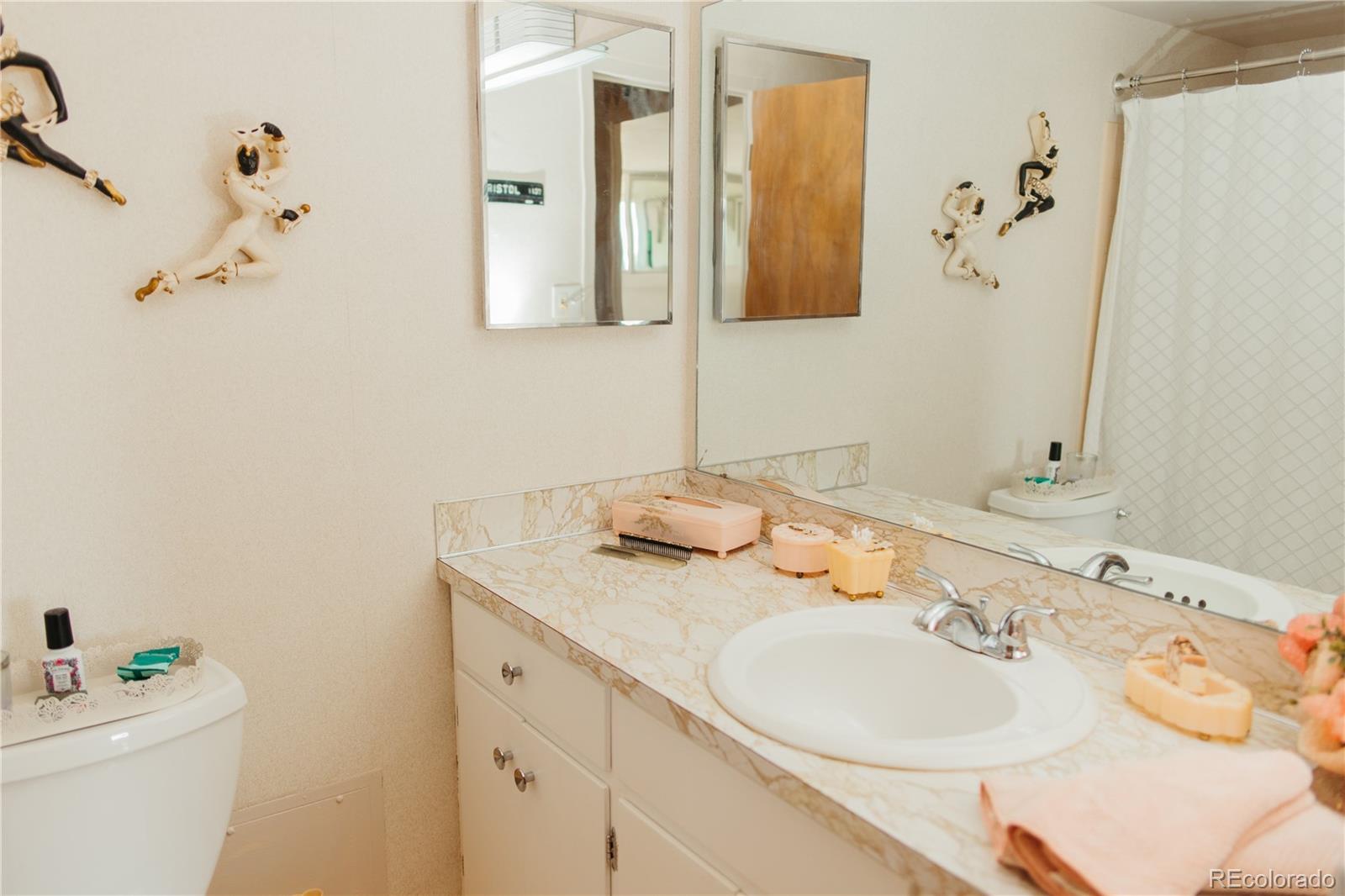 MLS Image #24 for 1090 n lafayette street 504,denver, Colorado