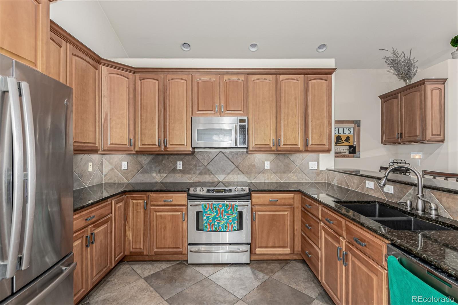 MLS Image #11 for 1025 s krameria street,denver, Colorado
