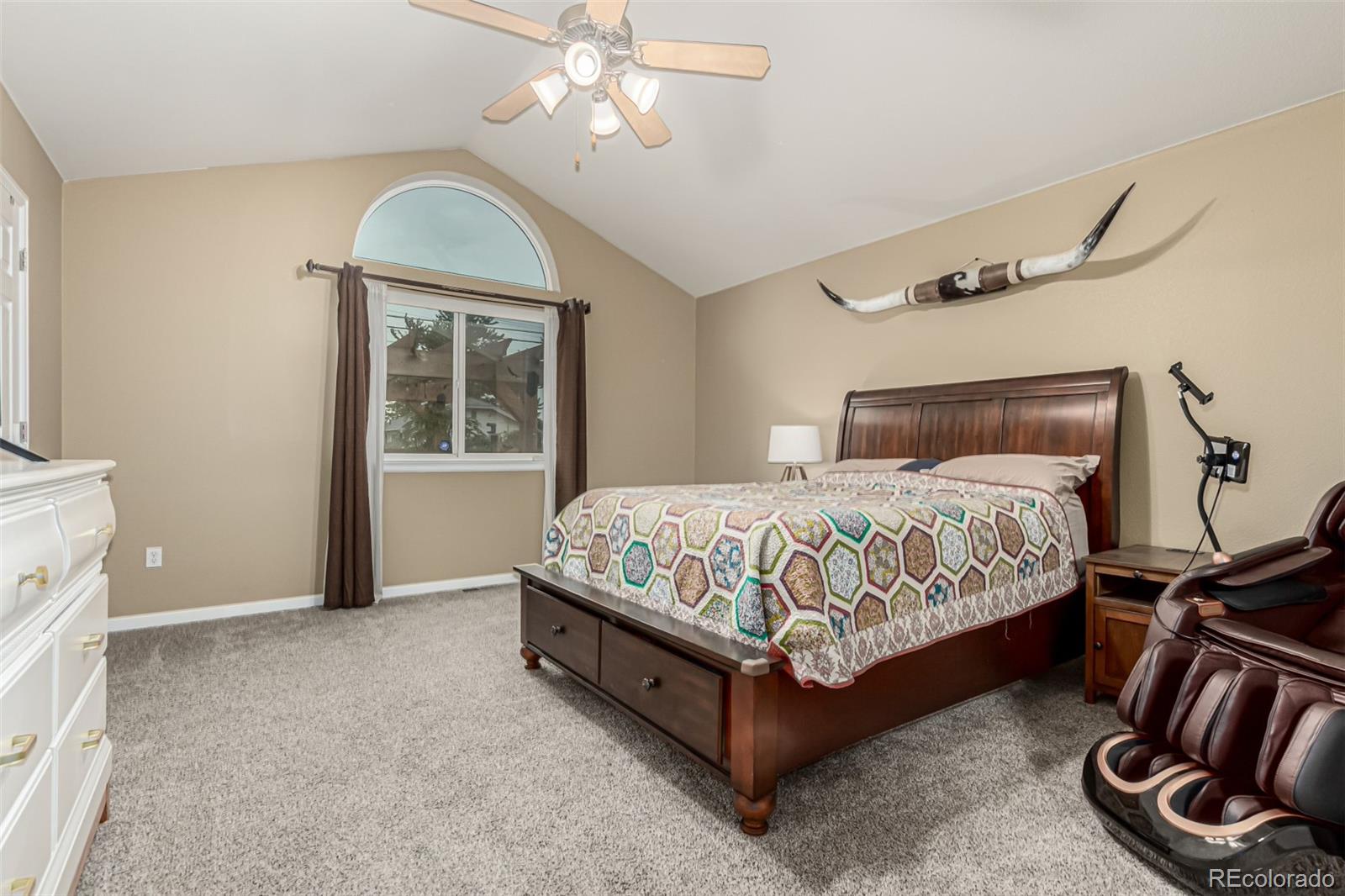 MLS Image #15 for 1025 s krameria street,denver, Colorado