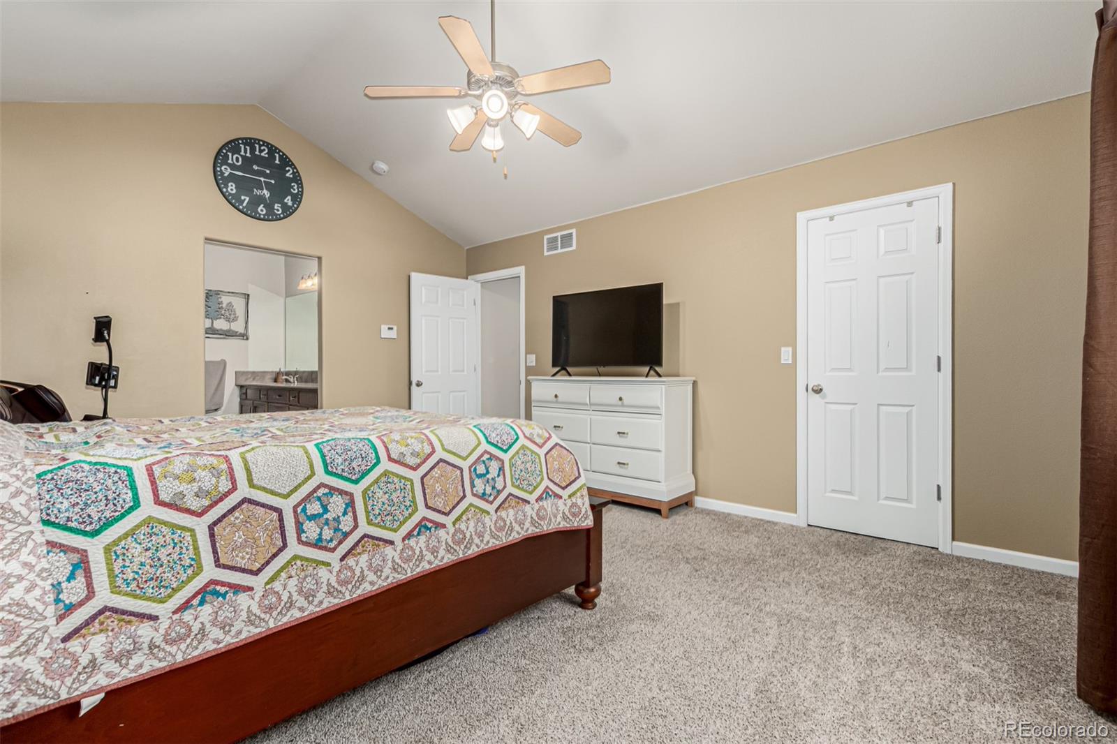 MLS Image #16 for 1025 s krameria street,denver, Colorado