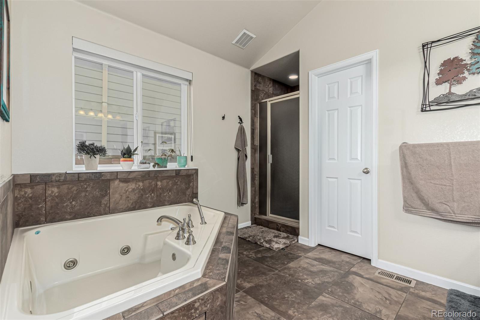 MLS Image #17 for 1025 s krameria street,denver, Colorado