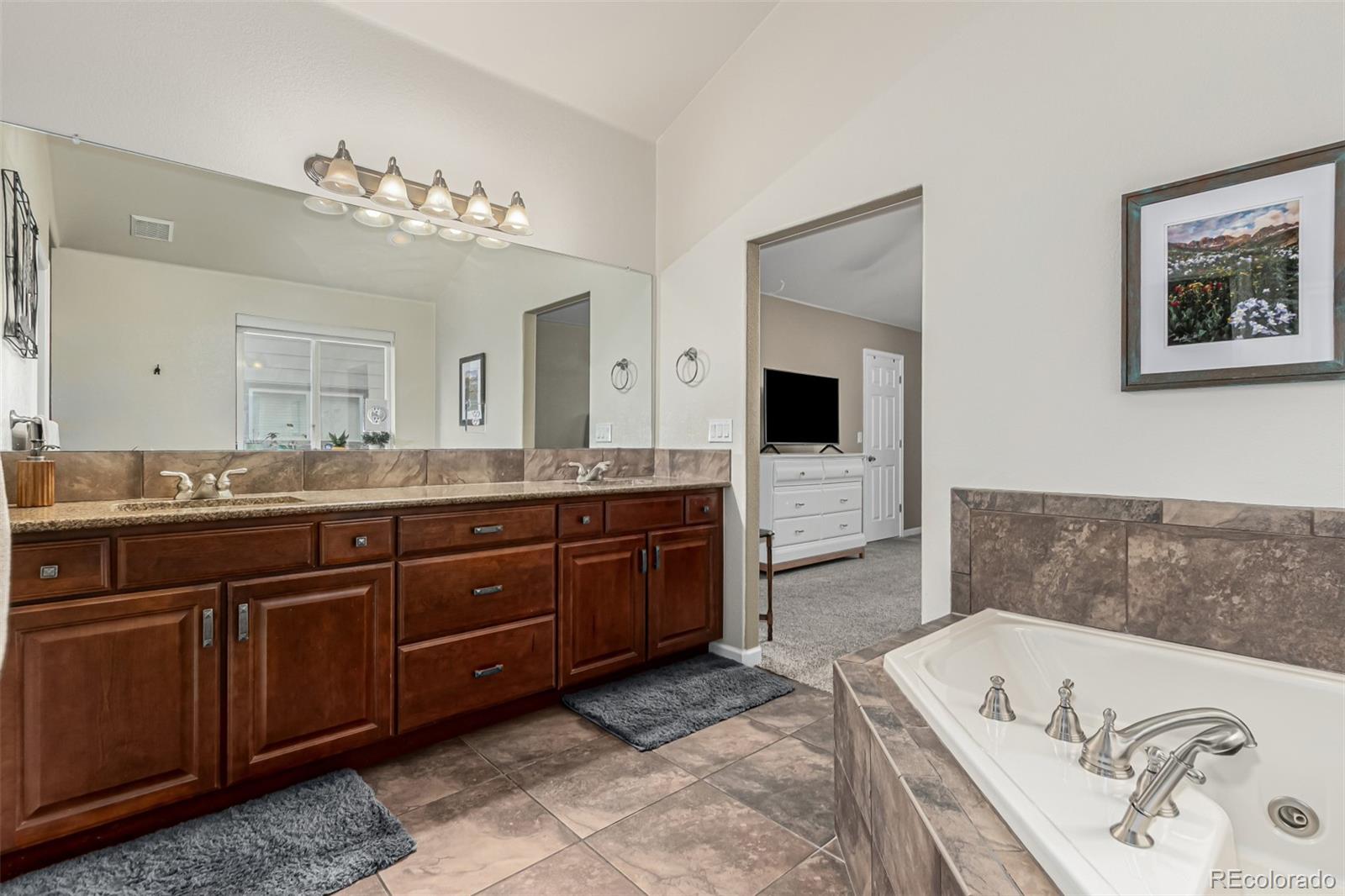MLS Image #18 for 1025 s krameria street,denver, Colorado