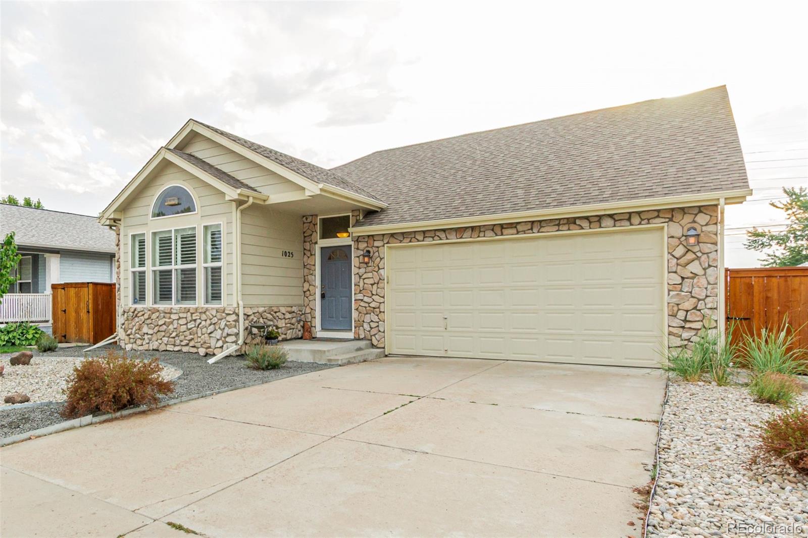 MLS Image #2 for 1025 s krameria street,denver, Colorado