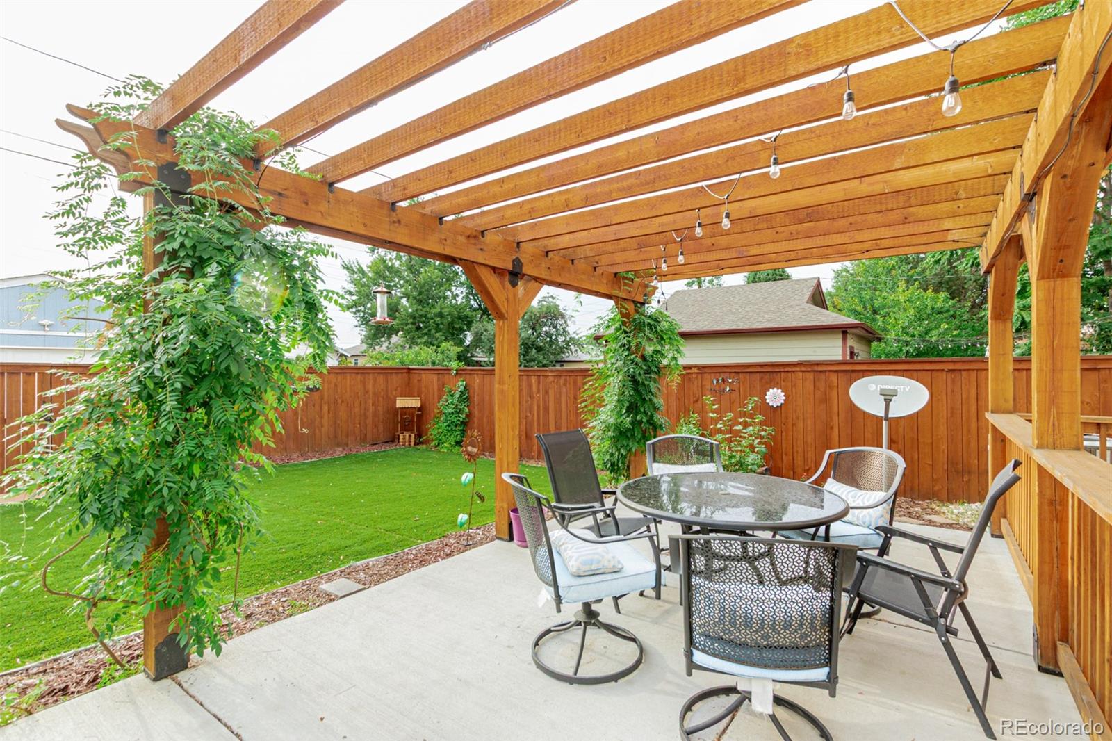 MLS Image #28 for 1025 s krameria street,denver, Colorado