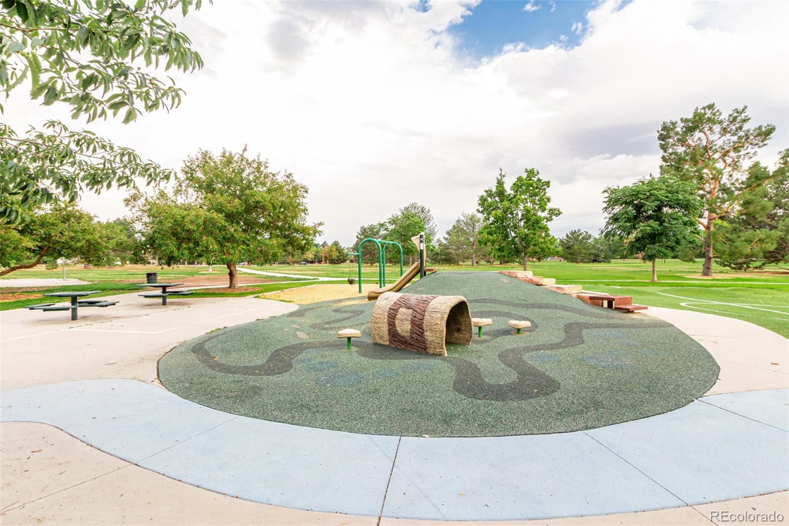 MLS Image #33 for 1025 s krameria street,denver, Colorado