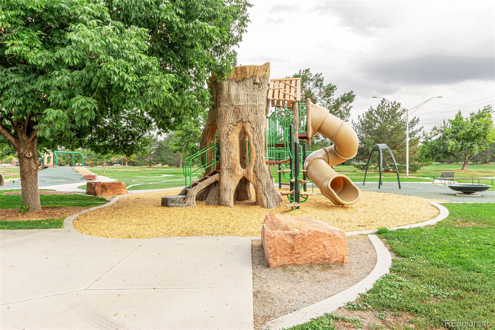 MLS Image #35 for 1025 s krameria street,denver, Colorado