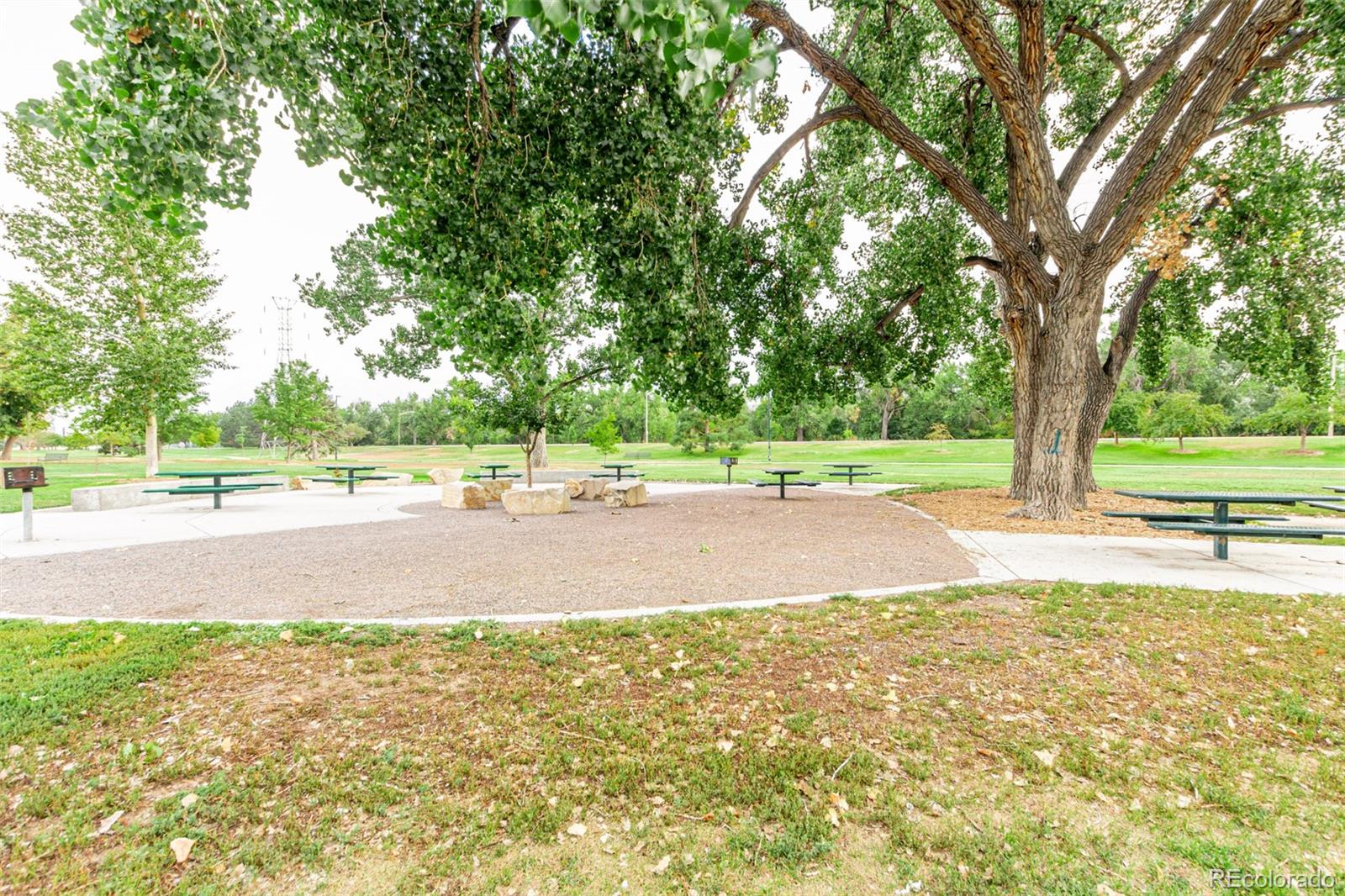 MLS Image #38 for 1025 s krameria street,denver, Colorado