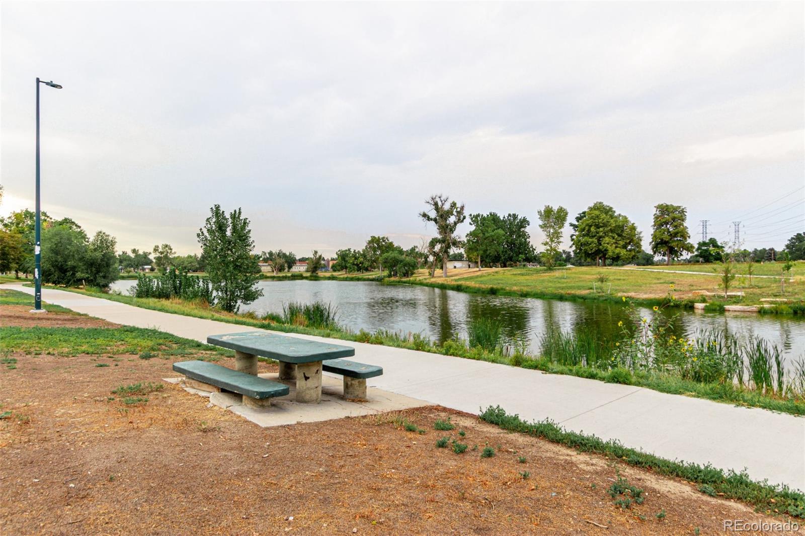 MLS Image #40 for 1025 s krameria street,denver, Colorado