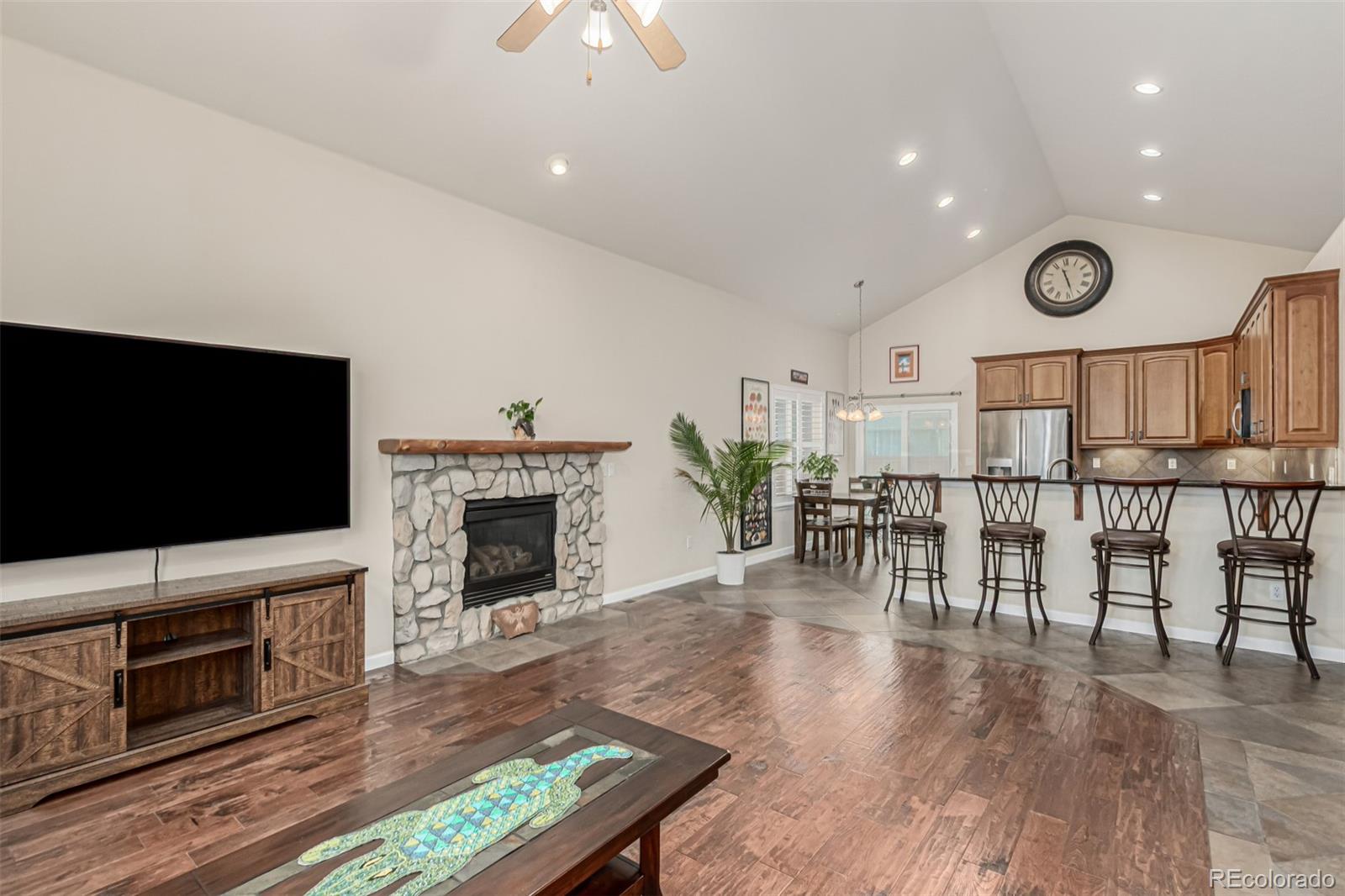 MLS Image #9 for 1025 s krameria street,denver, Colorado