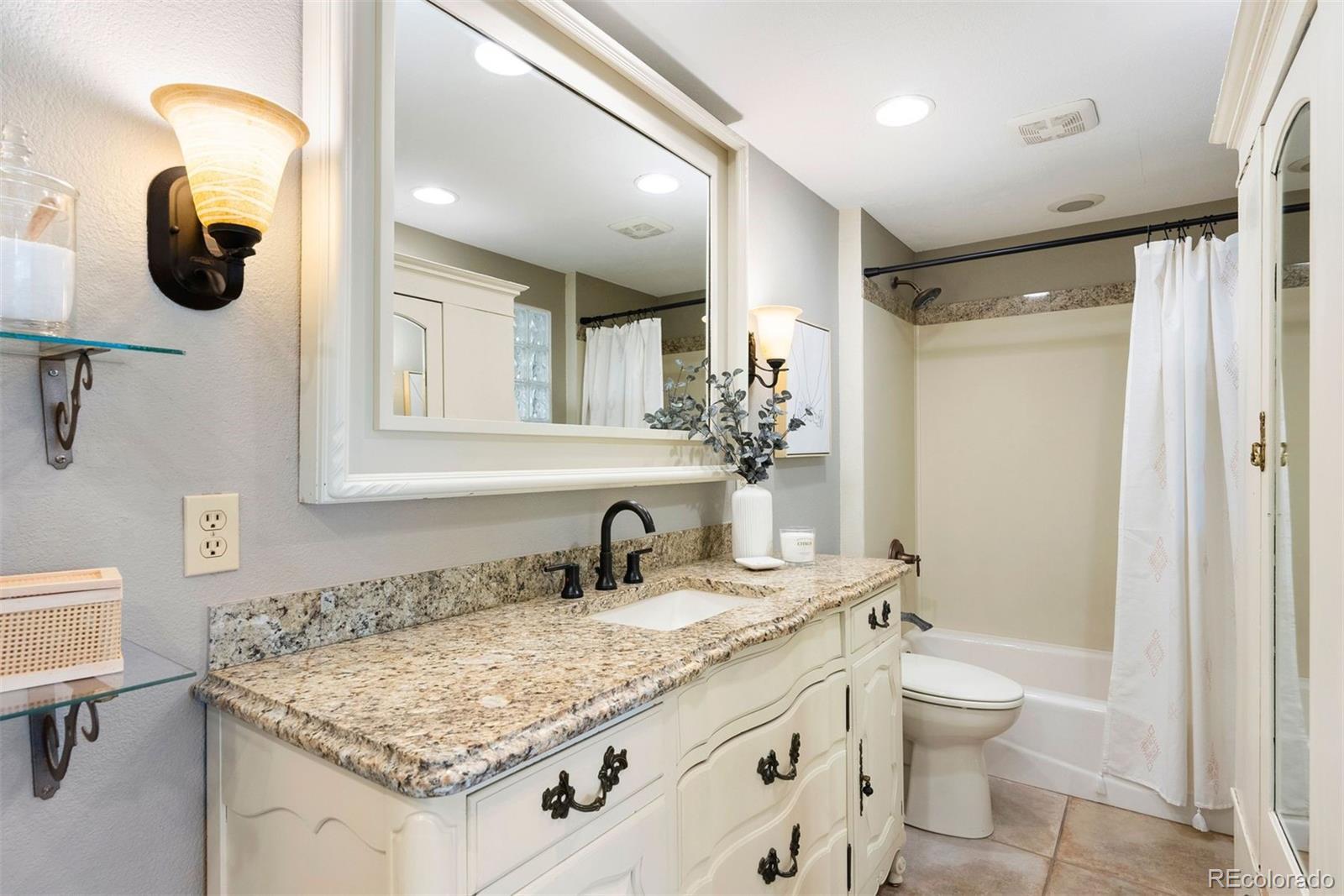 MLS Image #31 for 12335 e bates circle,aurora, Colorado