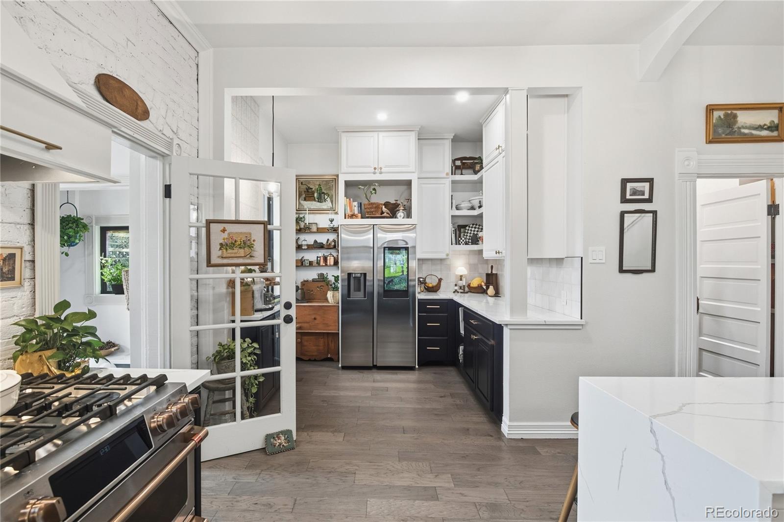 MLS Image #14 for 724 s clarkson street,denver, Colorado