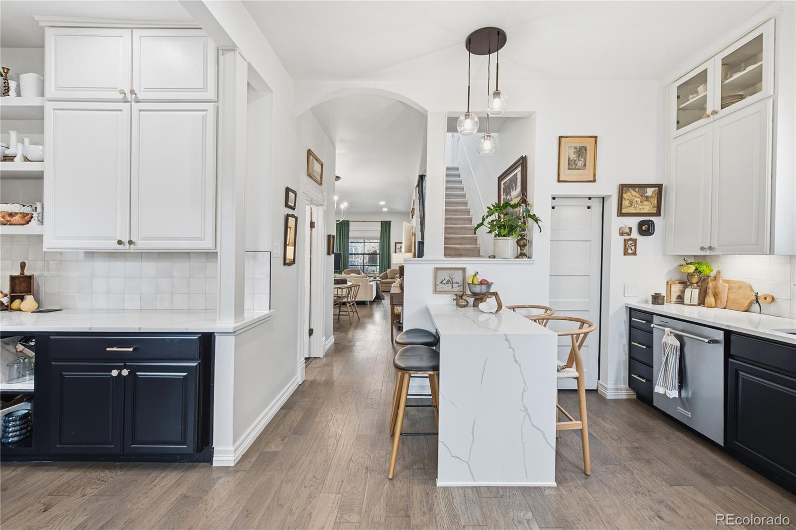 MLS Image #15 for 724 s clarkson street,denver, Colorado