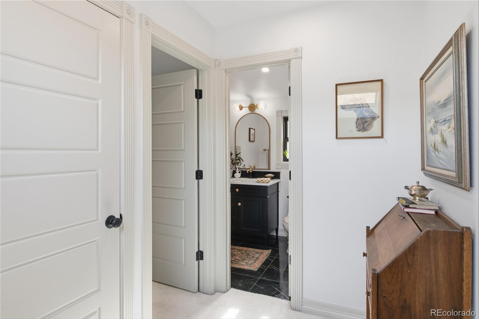 MLS Image #16 for 724 s clarkson street,denver, Colorado