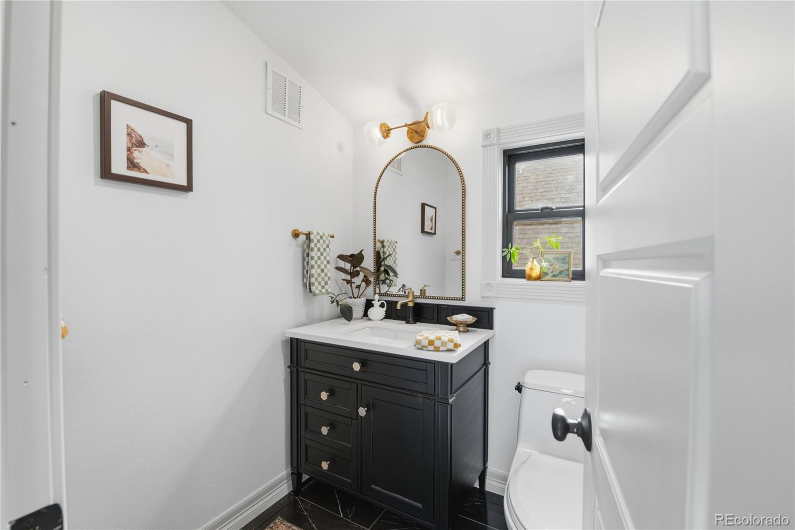 MLS Image #18 for 724 s clarkson street,denver, Colorado